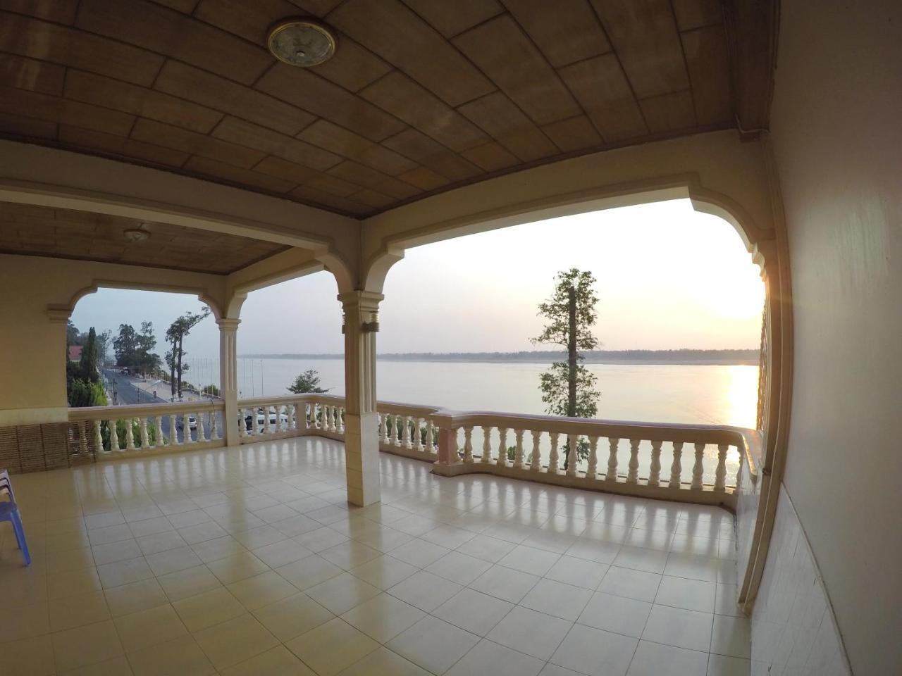 Hengheng II Guest House Kratié Exterior foto